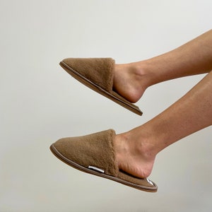 Cozy camel wool slippers, organic slippers women, felted wool shoes, warm house slippers, organic indoor shoes, guests slippers