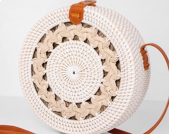 Weiße runde Rattan-Tasche mit Zopfmuster - Bali-Tasche - Strohtasche - Geflochtene Sommertasche - Boho-Tasche - Trendige Strohtasche für Frauen - Geschenk für Sie