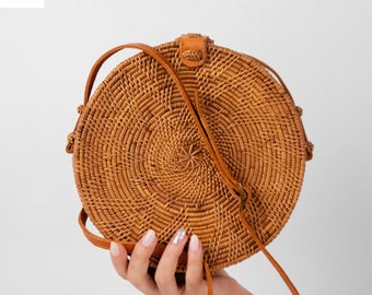 Blumen Runde Rattan Tasche - Bali Tasche - Frauen Stroh Tasche - Gewebte Schultertasche - Boho Sommer Tasche - Boho Crossbody Geldbörse - Trendige Strand Tasche