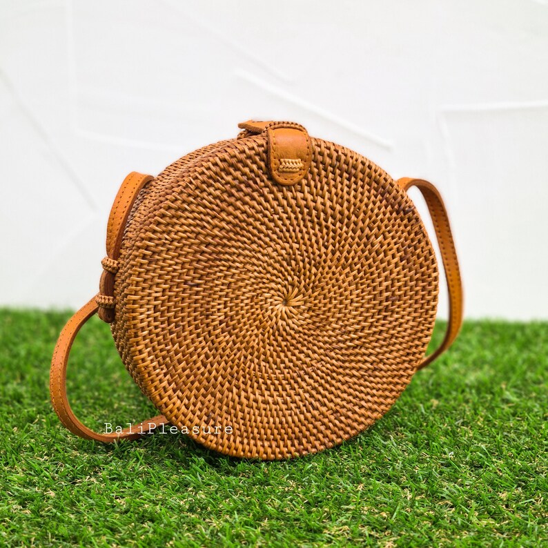 rattan round purse