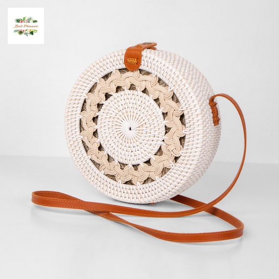 Buy White Round Bag / Cross Body Bag / Round Purse Handmade / Crossbody  Clutch / Gift Idea / Leather Bags / Bag for Lady Online in India - Etsy
