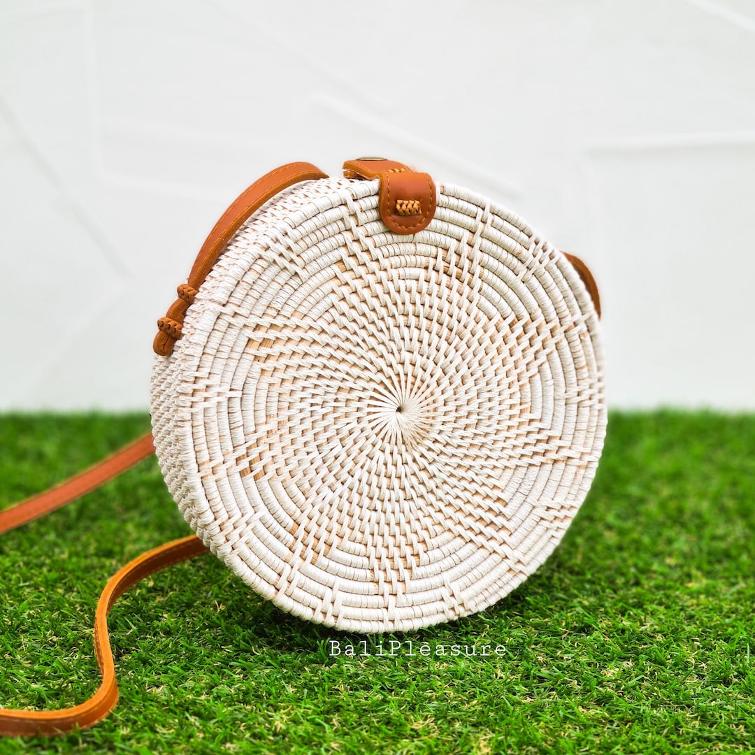 Round paper straw handbag - Light beige - Ladies | H&M IN