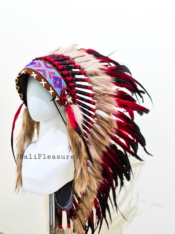 Copricapo Indiano Replica Rossa Feather Warbonnet Cappello Di Piume Dei  Nativi Americani Costume del Festival Cappello Indiano Media Lunghezza -   Italia