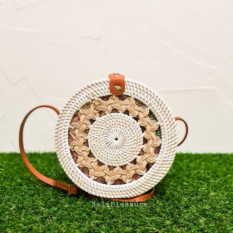 White Round Rattan Bag With Braid Pattern - Bali Bag - Straw Bag - Handwoven Shoulder Bag - Boho Summer Purse - Bohemian Crossbody Bag 