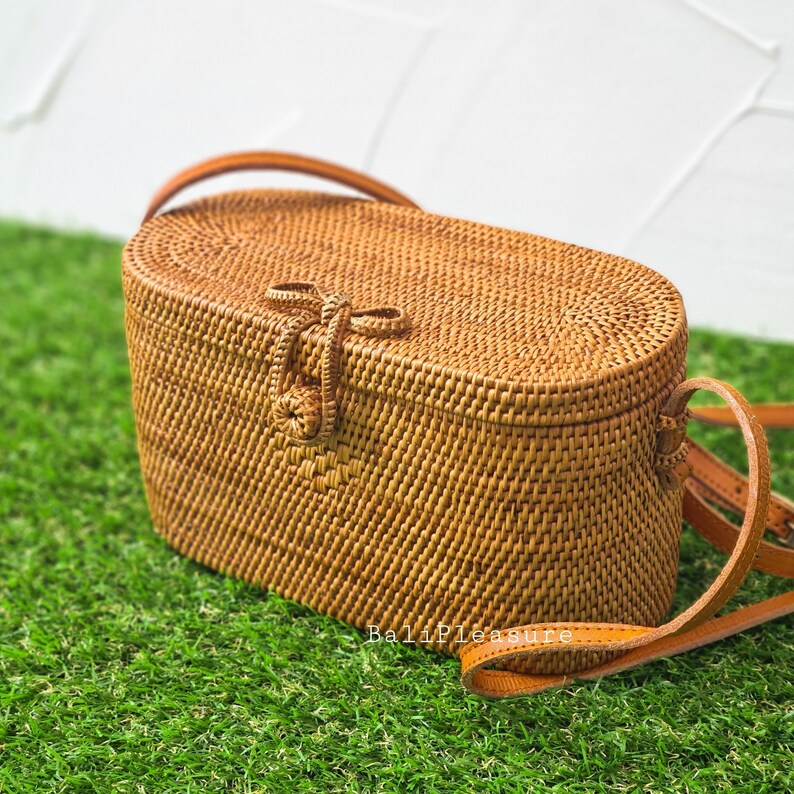 Cylin Rattan Bag - Bali Bag - Straw Bag - Handwoven Shoulder Bag - Boho Summer Purse - Bohemian Crossbody Bag - Oval Summer Accessories 