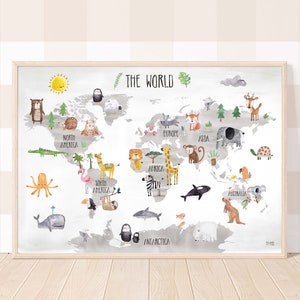 Impression murale carte du monde Pip+Phee avec animaux - Gris doux - Art déco pour chambre de bébé et salle de jeux