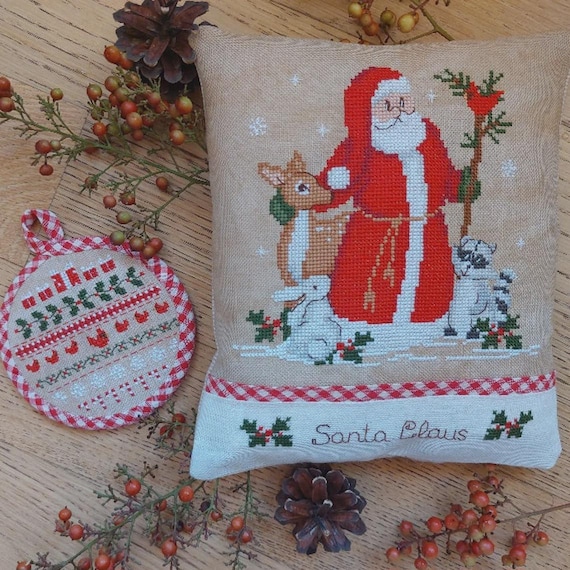 Santa Claus Counted Cross Stitch Pattern by Serenita di Campagna - Printed pattern CV221