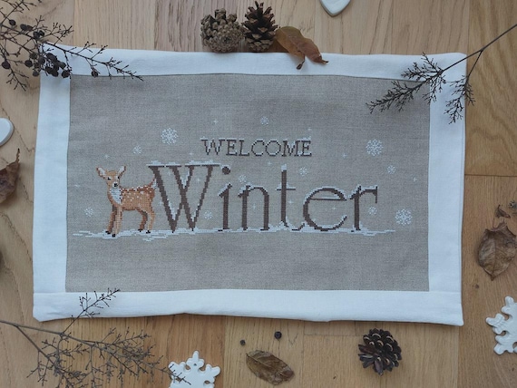 Welcome Winter Counted Cross Stitch Pattern by Serenita di Campagna - Printed pattern CV198