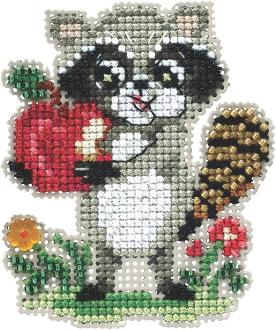 Mill Hill Autumn Harvest Series Beaded Counted Cross Stitch ~ Rosie Raccoon ~ MH182122