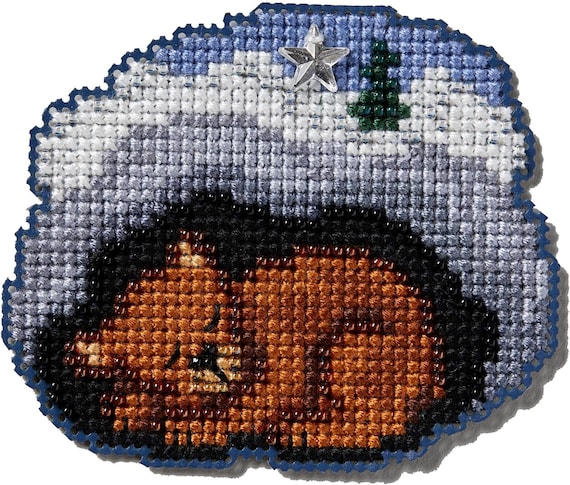 Mill Hill 2024 Winter Holiday Beaded Cross Stitch Ornament kit ~ Hi-BEAR-nating