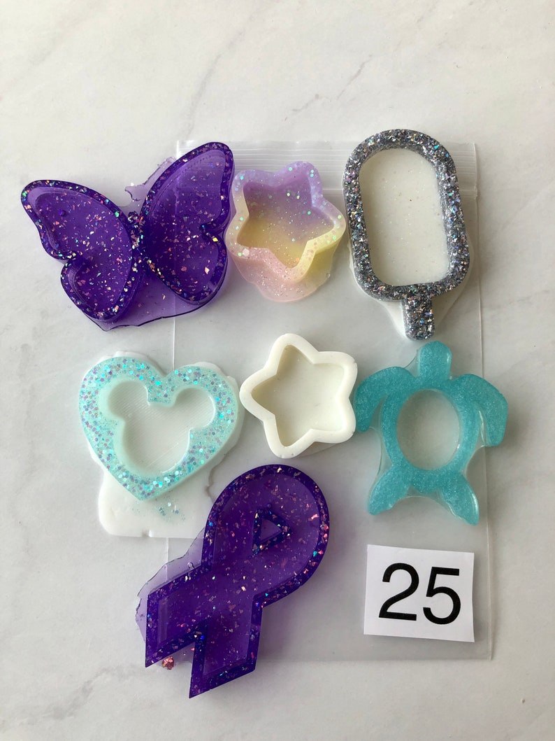 Personal resin pieces destash LOT 25