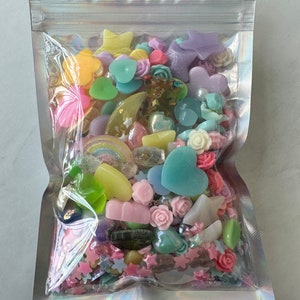 7# Grab bag of 3.5oz of mixed cabochon embellishment flatback charms