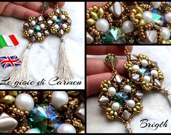 Wzór jasnych kolczyków