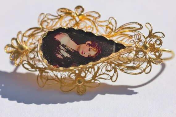 Vintage filigree 18ct gold drop earrings - image 5
