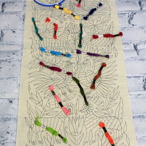 otomi kit, table runner kit, mexican embroidery kit, otomi embroidery kit, bed runner embroidery, embroidery pattern, Craft gift, DIY