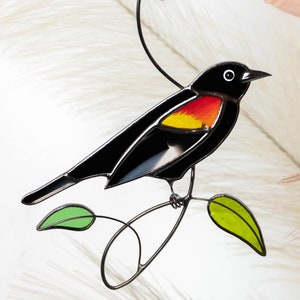 Rode gevleugelde merel gebrandschilderd glas raamkleden nieuwe moeder cadeau gebrandschilderd glas vogels Suncatcher gebrandschilderd glas decor