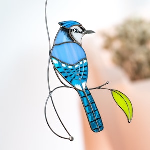 Cadeau attrape-soleil oiseau en vitrail geai bleu pour grand-mère tentures de vitrail moderne cadeau déco jardin oiseau pour papa