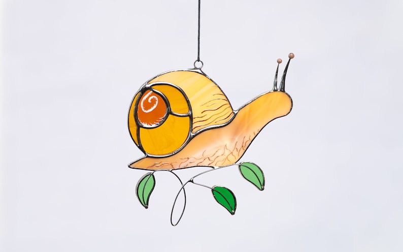Natural-Looking Snail Decoration
