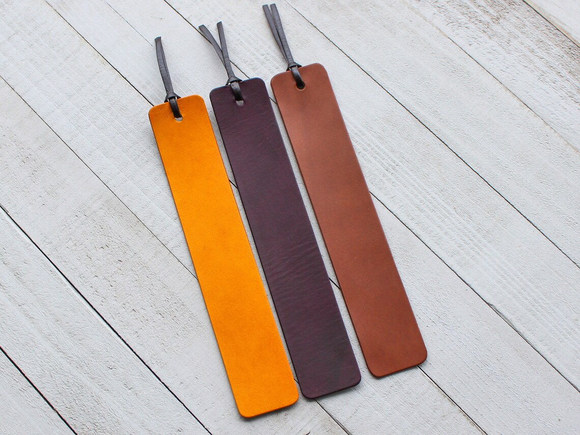 Personalized Leather Handmade Bookmark 10 Colors Available - Etsy