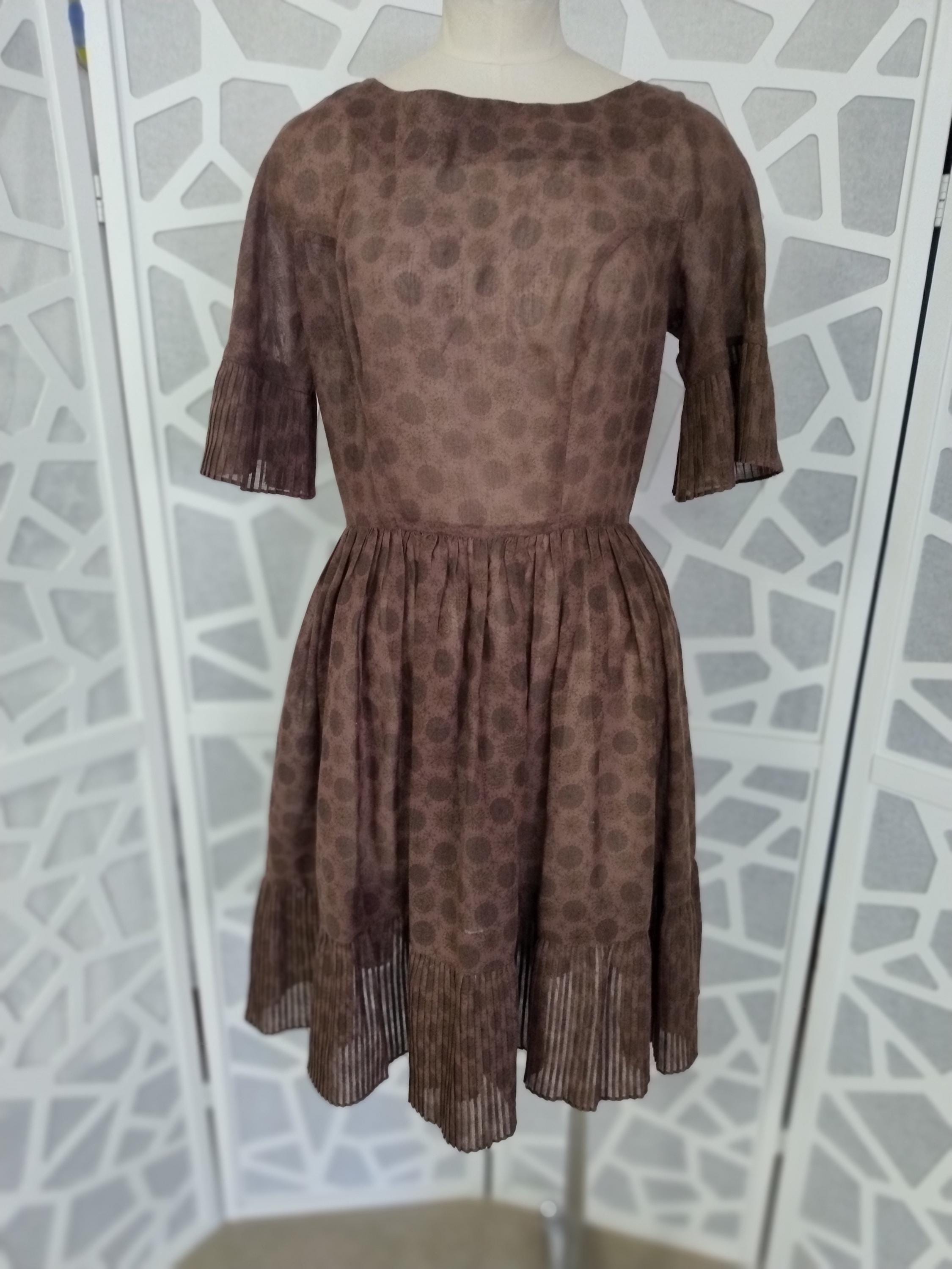 Steven Rossi Label 1960s Brown Voile Starburst Pattern Sunray Pleated  Sleeves and Hem Small Size Bust 38inch 96cm Waist 28inch 70cm - Etsy Israel