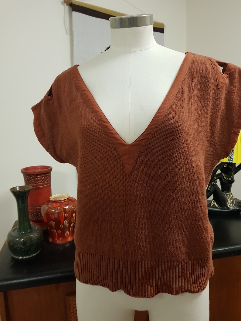 1980s Pierre Cardin tan Italian knit with cutout triangles on shoulders cotton medium large