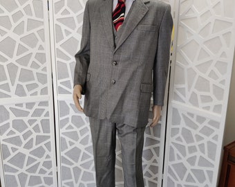 Grey Prince of Wales check three piece suit chest 46inch 116cm waist 90cm 36inch