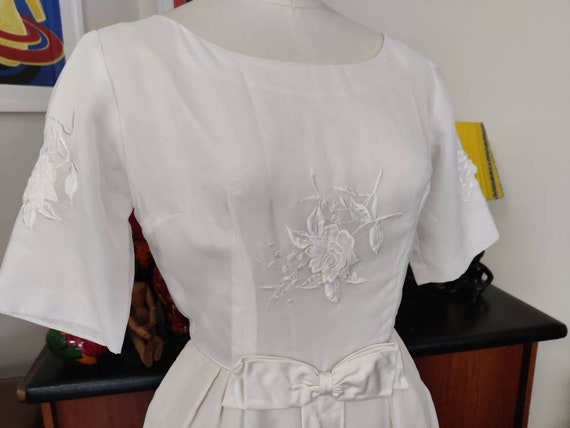 1960s Kara label wedding dress short sleeve waist… - image 4