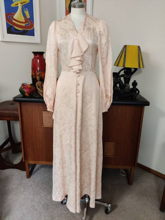 Late 1940s early 1950s peach satin crepe wedding d