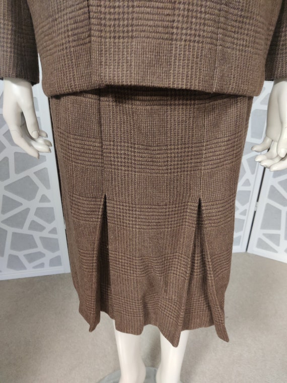 1990s Max Mara soft brown wool suit double breast… - image 5
