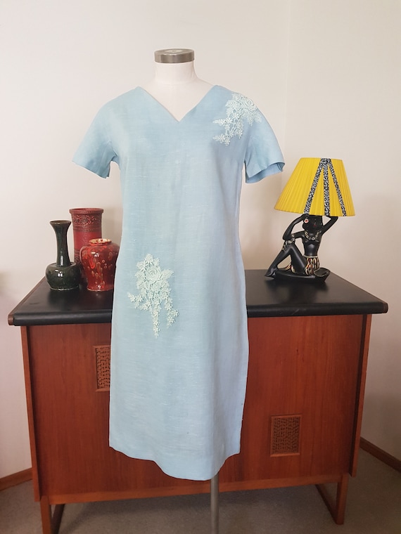 pale blue dress short Pieces - Mini - Women - Cotton - XL Style as shown with minimal strappy heels and statement earrings for weddings or race day events 1950s Pale Blue Linen Sheath