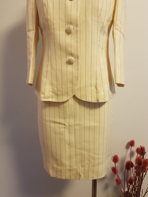 Smart 1960s suit butter cream with brown yellow p… - image 4