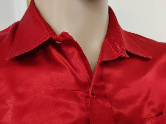 Camicie in raso lucido da uomo a maniche lunghe casual camicie con bottoni anni '70 costume da discoteca fit camicia in raso simile alla seta festa di lavoro a buon mercato, Blu Camicie in raso lucido da uomo a maniche lunghe casual camicie con bottoni anni '70 costume da discoteca fit camicia in raso simile alla seta festa di lavoro a buon mercato, Blu