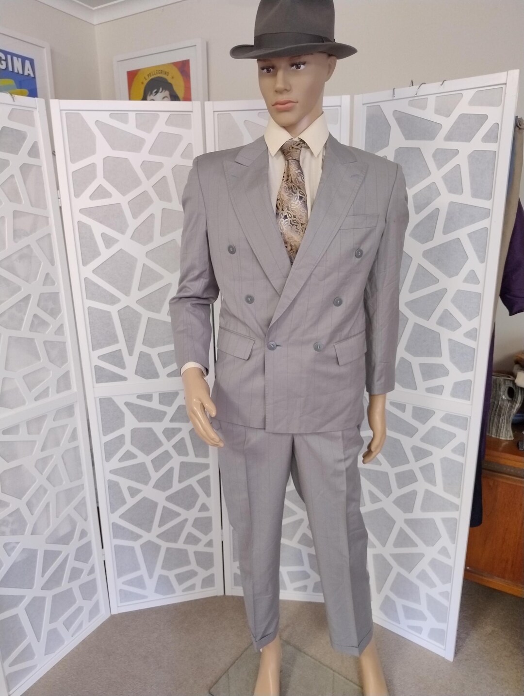 RARE Vintage 70s/80s Grey & White Pinstripe RICHARD ERIC 3pc. Suit