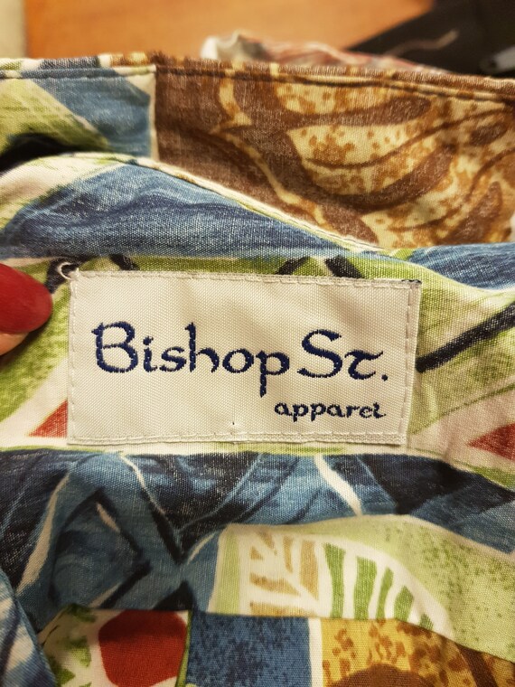 Bishop street label Hawaiian mens shirt in crisp … - image 8
