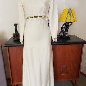 Vestido de novia largo color crema de los años 60, terciopelo oliva, encaje color crema, talla extra pequeña