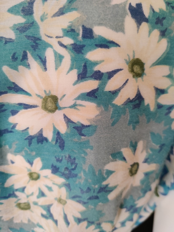 Dauphine poly cotton blue and white daisy print d… - image 8