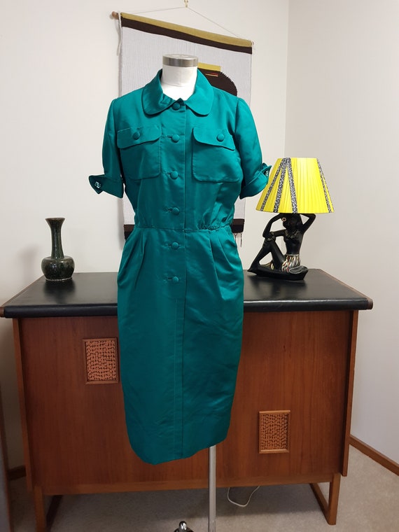emerald green dinner dress