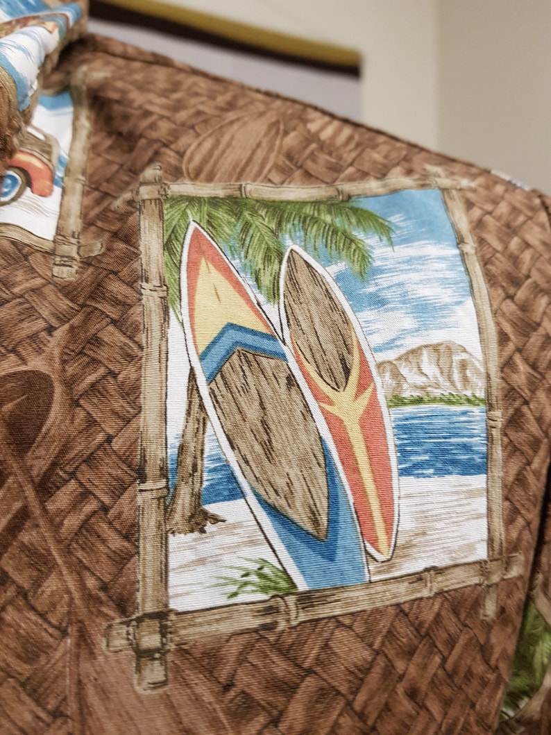 Mens brown Hawaiian shirt Bishop st apparel label surfboards diamond head woody wagon medium size