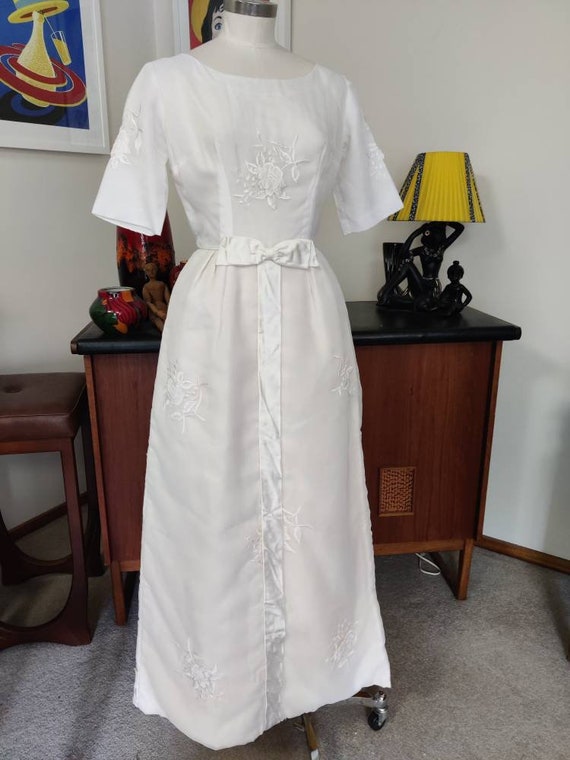 1960s Kara label wedding dress short sleeve waist… - image 2