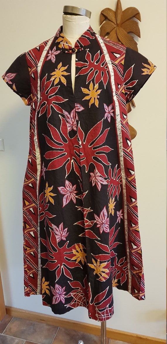 Cool cotton vintage Hawaiian dress. Batik print