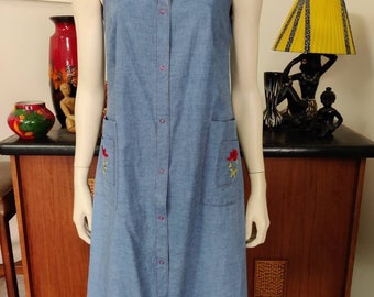 Mid blue denim A line day dress Beeline label USA medium size bust 96cm 38inch