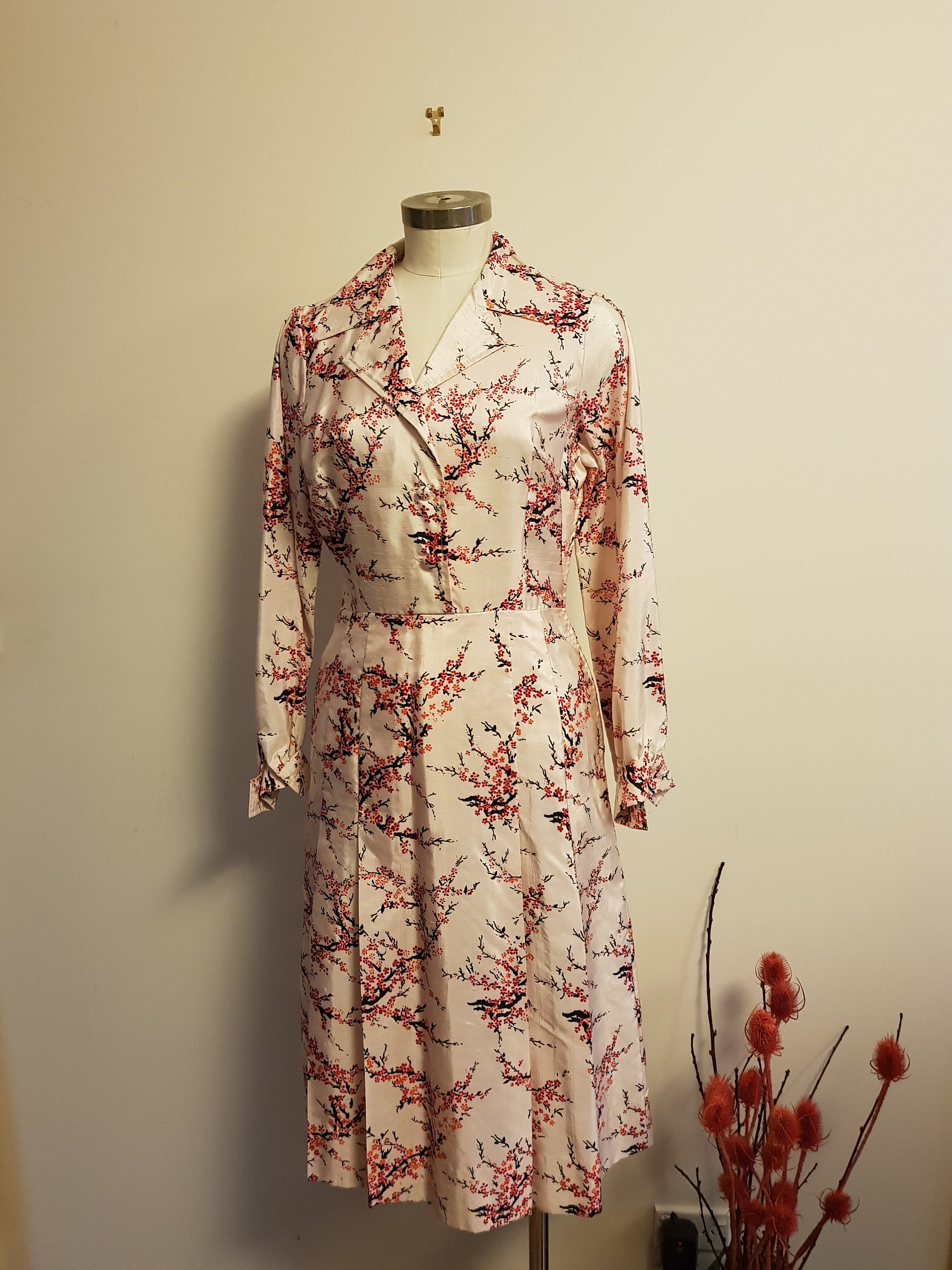 Lovely Raw Silk 1960s Dress With Cherry Blossom Print. Shirt Style