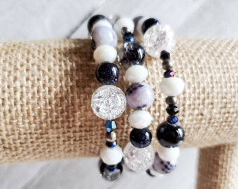 Memory wire bracelet, beaded bracelet, crystal glass /resin /silver plated /blue seed beads, memory wire, wrap bracelet, gift for her