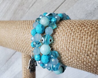 Memory wire bracelet, hamsa pendant, beaded bracelet, memory wire, teal and turquoise colored beads, evil eye, gift for her
