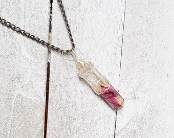 Crystal rose resin necklace, resin jewelry, dried flowers, pressed flower jewelry, resin crystal point, resin quartz point, gift for her