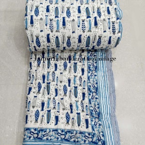 Trapunta in cotone con stampa a blocchi a mano e stampa a pesci blu