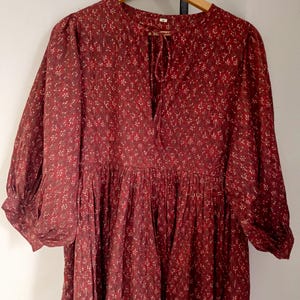 Cotton Block Print Dress: V-Neck Summer Vacation Dress