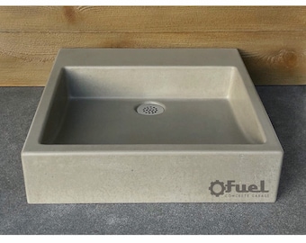 The Laurelhurst concrete sink.