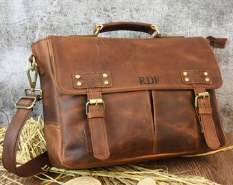 Vintage-Inspired Brown Leather Crossbody Bag with Padded Laptop Compartment - Distressed & Durable