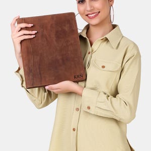 Leather Portfolio Folder: Minimalist Work Organizer (Personalized, Distressed)